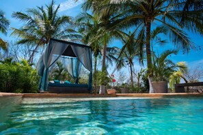 Pool - Stunning 3 BR Villa North of Mérida (Chicxulub Pueblo)