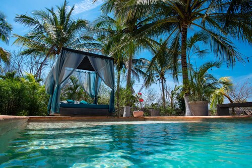 Stunning 3 BR Villa North of Mérida