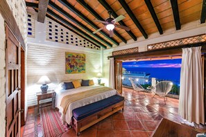 4 bedrooms, laptop workspace, iron/ironing board, WiFi - Casa Lamont - Remarkable Private 4 Bedroom Villa With Private Pool! - Amapas/romantic Zone. Incredible Location! (Puerto Vallarta)