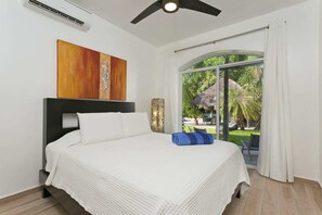 3 camere, postazione laptop, ferro/asse da stiro, lenzuola