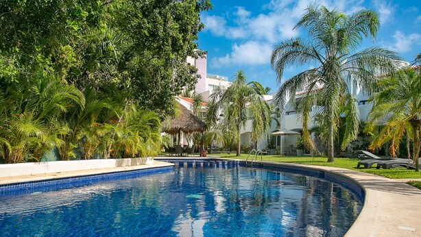 Unclassified image, 1 of 29, button - Amazing 3 BR Villa, Spacious and Modern Kitchen! Just few Steps From the Pool Area (Playa del Carmen)