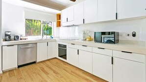 Unclassified image, 5 of 29, button - Amazing 3 BR Villa, Spacious and Modern Kitchen! Just few Steps From the Pool Area (Playa del Carmen)