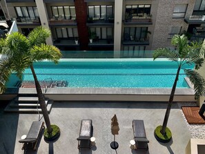 Kolam renang outdoor