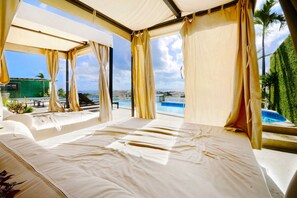 Outdoor pool - 3BR Penthouse Private Pool Rooftop Sleeps 8 (Playa del Carmen)