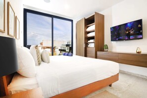 3 bedrooms, laptop workspace, iron/ironing board, bed sheets - 3BR Penthouse Private Pool Rooftop Sleeps 8 (Playa del Carmen)