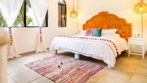 2 bedrooms, laptop workspace, iron/ironing board, WiFi - 2 BR Cozy Apartment Only Steps From the Beach ! Perfect Location !!! (Playa del Carmen)