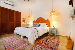 2 bedrooms, laptop workspace, iron/ironing board, WiFi - 2 BR Cozy Apartment Only Steps From the Beach ! Perfect Location !!! (Playa del Carmen)