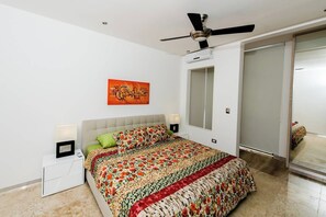 2 habitaciones y espacio para trabajar con laptop