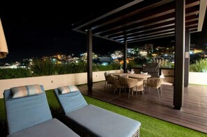 Outdoor dining - Casa Artista! Stunning Well Appointed 1 BED 2 BA Heart of the Romantic Zone Zenith Building! (Puerto Vallarta)