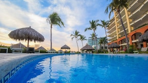 Unclassified image, 3 of 24, button - Ocean Front 2br!breathtaking Views! Pool!sleeps 6!playa Royale (Nuevo Nayarit)