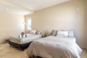 3 bedrooms, laptop workspace, iron/ironing board, bed sheets