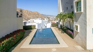 Outdoor pool - Rare Penthouse 3 Beds // 2.5 Baths // Walking Distance to Cabo San Lucas Marina!! (Cabo San Lucas)