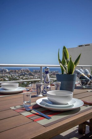 Tempat makan outdoor