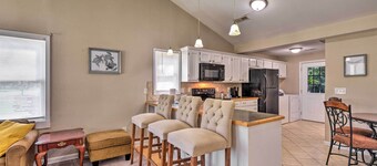 Cozy Pantego Cottage ~ 5 Miles to Belhaven!