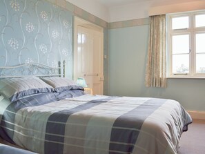 4 bedrooms, free WiFi, bed sheets