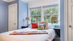 Room - Red Hook Retreat (Red Hook)