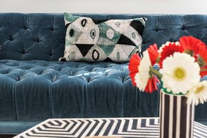 TV, offices - Brooklyn Bungalow (Atlanta)