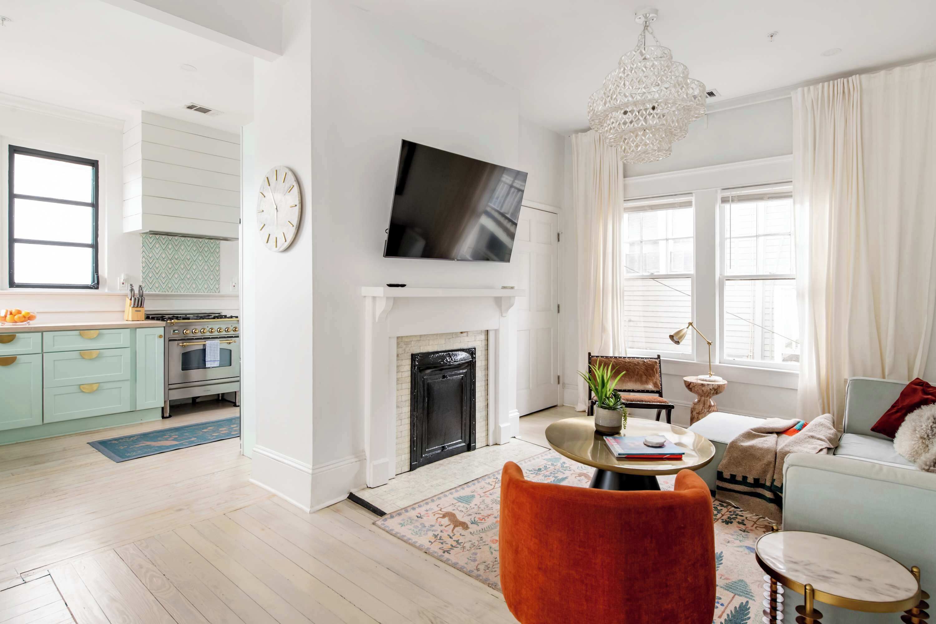 Televisión, oficina