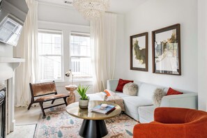 TV, offices - Lace and Leather (Atlanta)