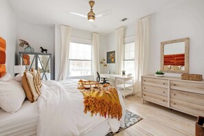 2 bedrooms, desk, iron/ironing board, WiFi