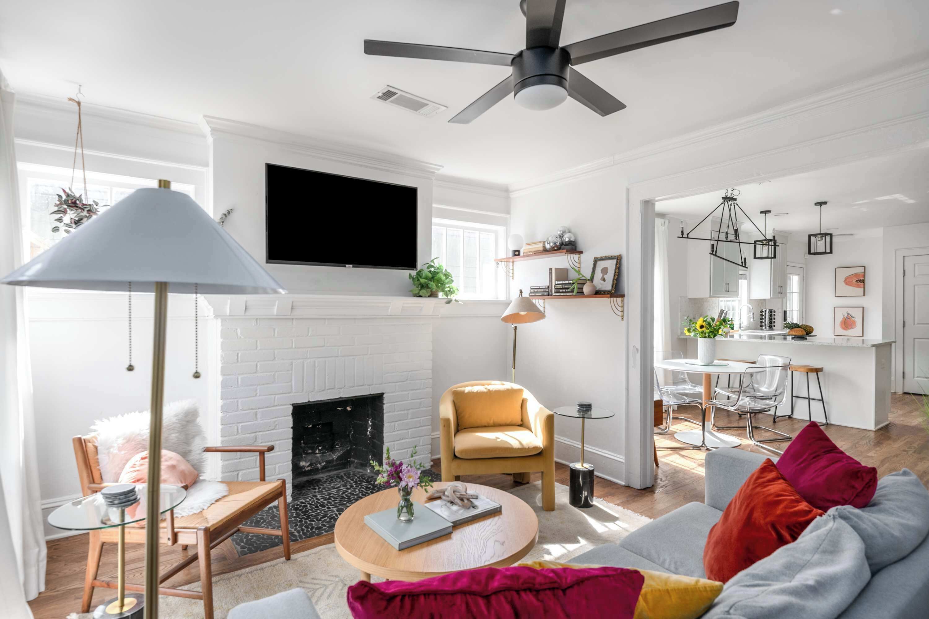 TV, fireplace, offices