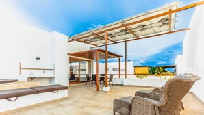 Outdoor dining - Loft Condo, Sleeps 8 (Akumal)