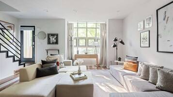 TV, fireplace, offices