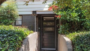 Exterior detail - The Fox Den (Atlanta)