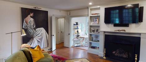 Téléviseur, bureau