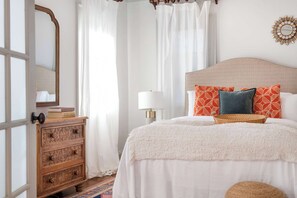 3 bedrooms, desk, iron/ironing board, WiFi - Chateau Marminty (Atlanta)