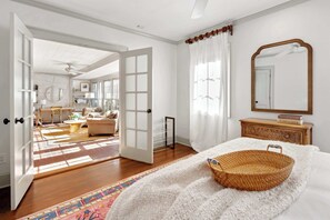 3 habitaciones, escritorio, tabla de planchar con plancha y wifi 