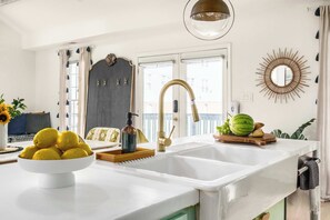 Interior - Penthouse Lux (Atlanta)