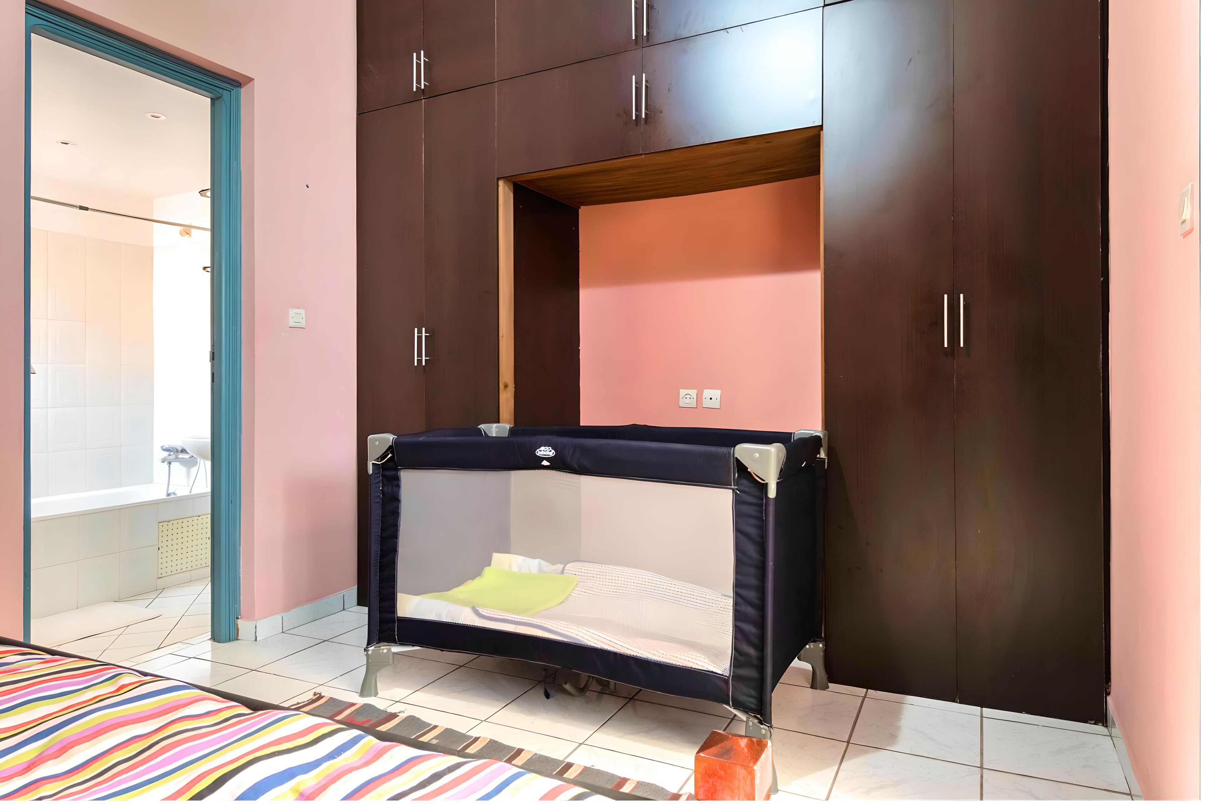 3 bedrooms, iron/ironing board, free WiFi, bed sheets