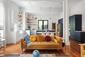 TV, fireplace, offices