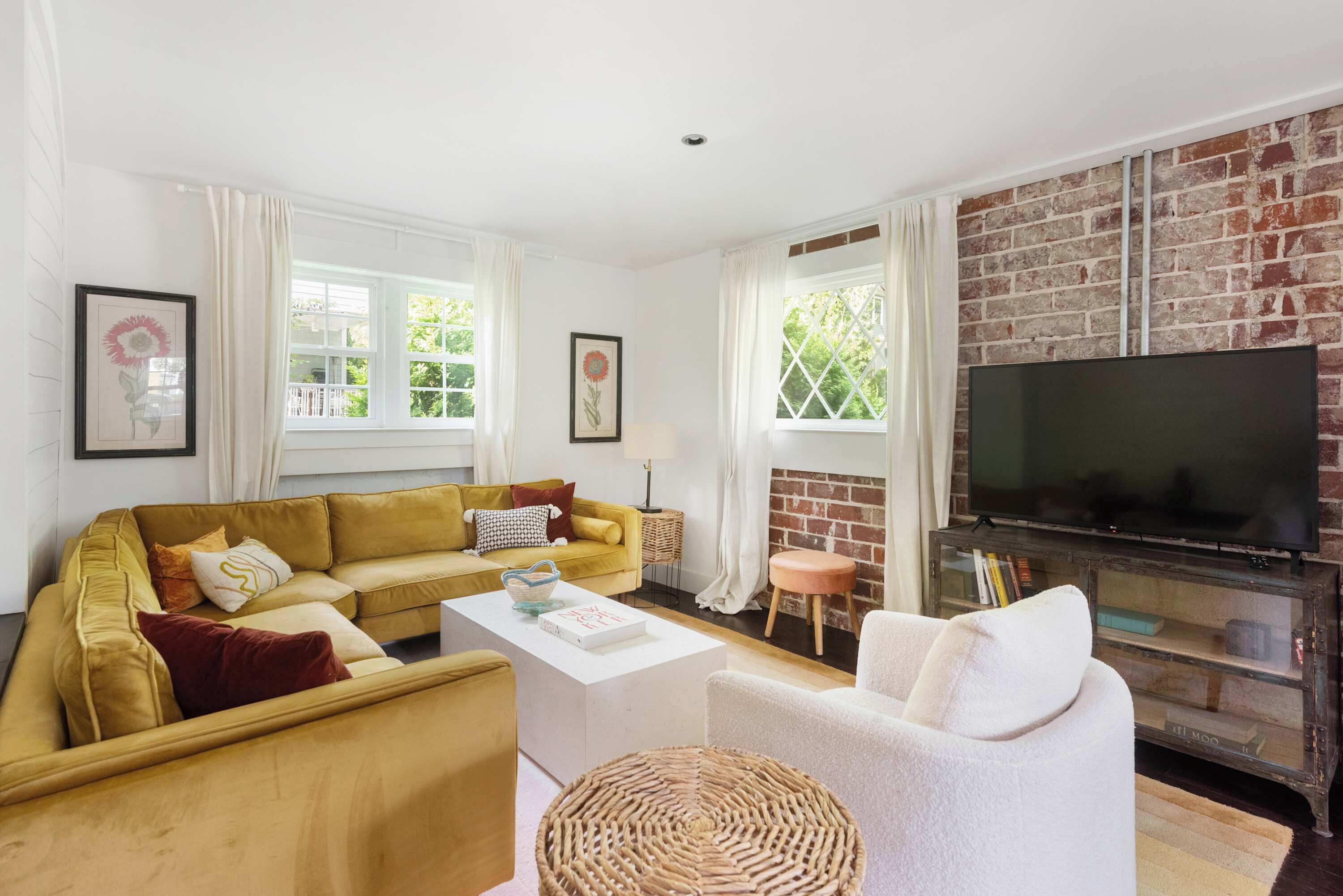 Télévision, espaces bureaux