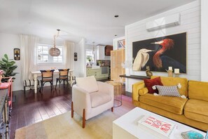 Televisión, oficina