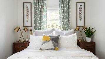 1 kamar tidur, setrika/meja setrika, Wi-Fi, dan seprai linen