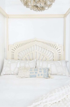 2 habitaciones, escritorio, tabla de planchar con plancha y wifi 