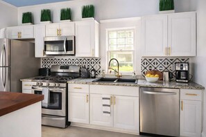 Fridge, microwave, oven, stovetop - Sparrow by Minty Living  (Atlanta)