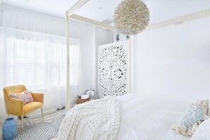 2 habitaciones, escritorio, tabla de planchar con plancha y wifi 