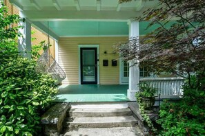 Exterior detail - Fern by Minty Living (Atlanta)
