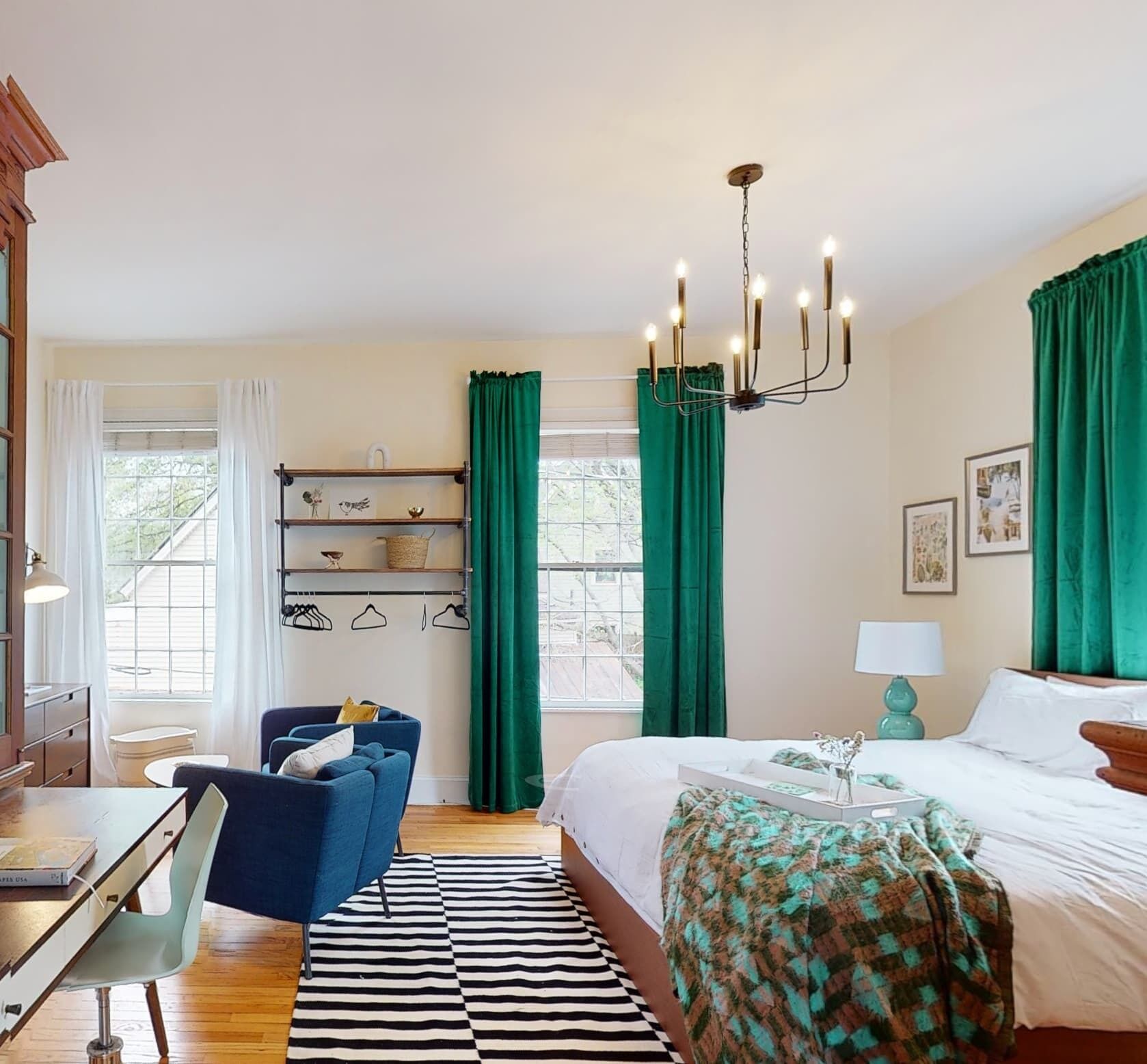 1 bedroom, desk, iron/ironing board, WiFi