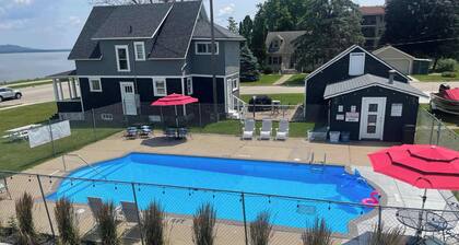 Poolside Double Queen Room (main level)