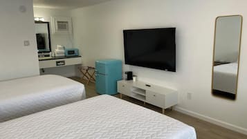 1 bedroom, desk, WiFi, bed sheets