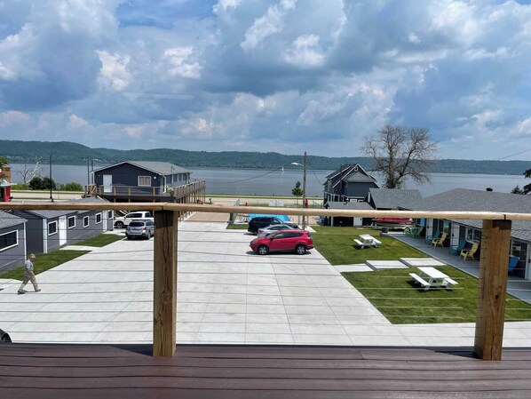 Property grounds - Single King Room (Upper Level) (Lake City)