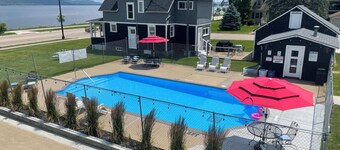 Single King Room (Upper Level)