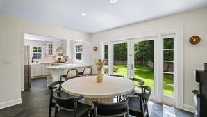 Dining - Escape in Springs (East Hampton)