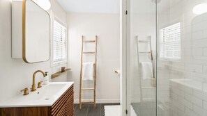 House, Multiple Beds (Escape in Springs) | Bathroom - Escape in Springs (East Hampton)