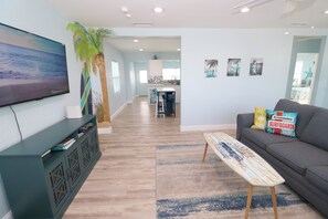 TV connectée, jeux vidéo, livres