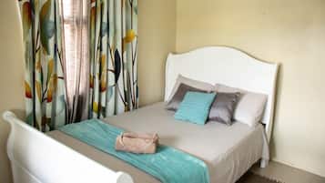 3 bedrooms, iron/ironing board, free WiFi, bed sheets